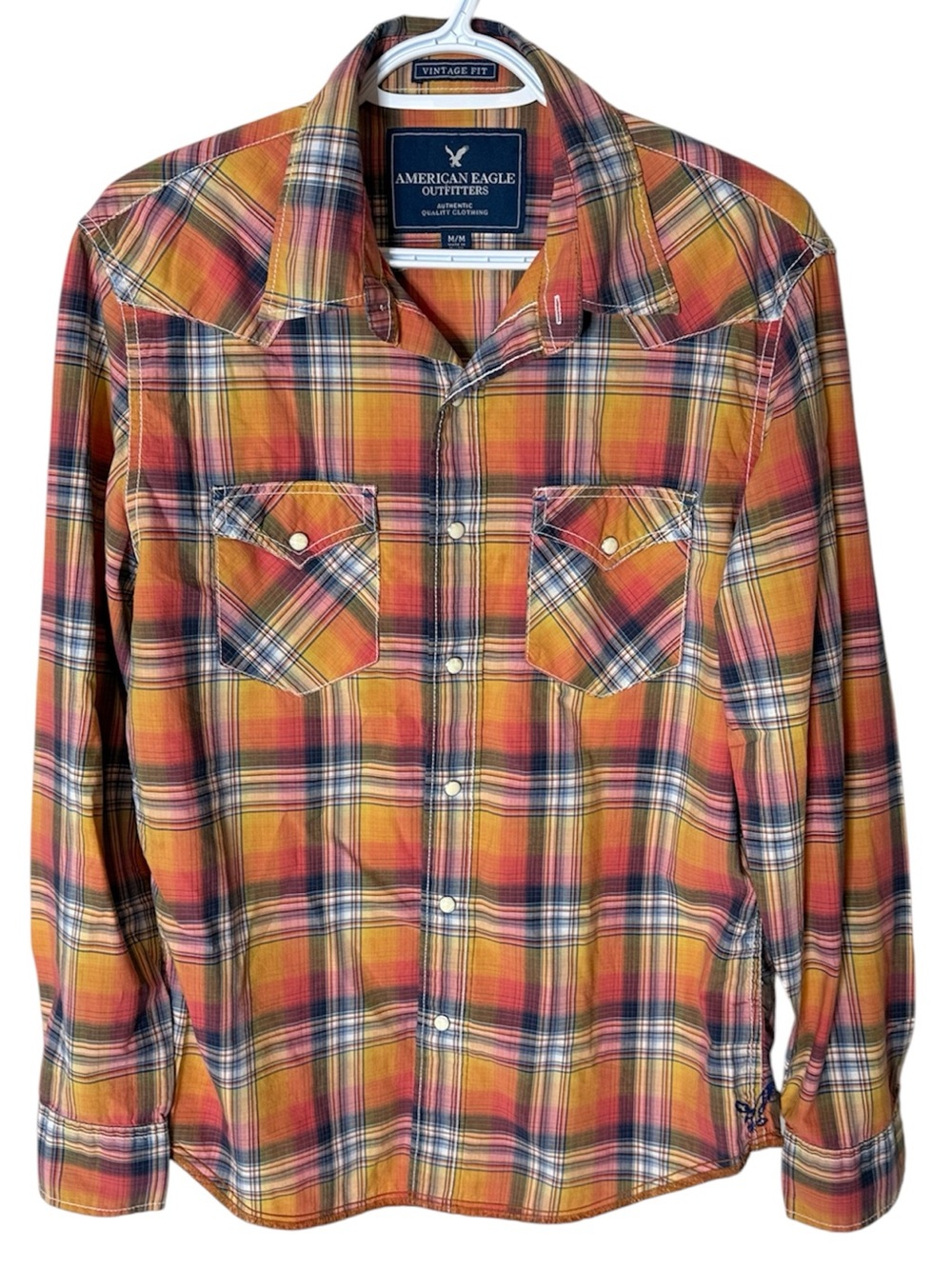 AMERICAN EAGLE OUTFITTERS Men’s Vintage Fit Plaid Snap Button Down Shirt Medium